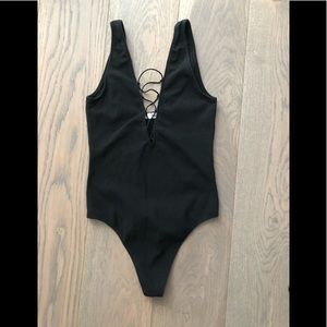 Wilfred black Bodysuit from Aritzia!